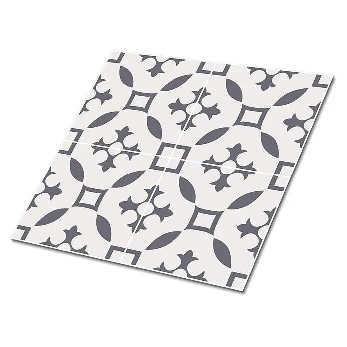 Tulup Wandfliese - Glänzend - Grau-weiße gemusterte Bodenfliesen mit sich wiederholendem geometrischem und ornamentalem Design.