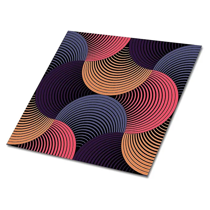 Tulup Wandfliese - Glänzend - Abstraktes geometrisches Muster mit farbigen konzentrischen Bögen in Lila, Blau, Pink und Orange auf schwarzem Hintergrund.