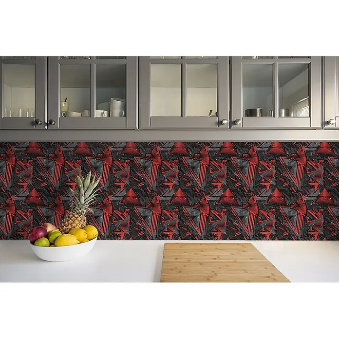 Tulup Wandfliese - Glänzend - Rote, schwarze und graue abstrakte geometrische Küchenrückwand mit Dreiecken in einer modernen Küche.