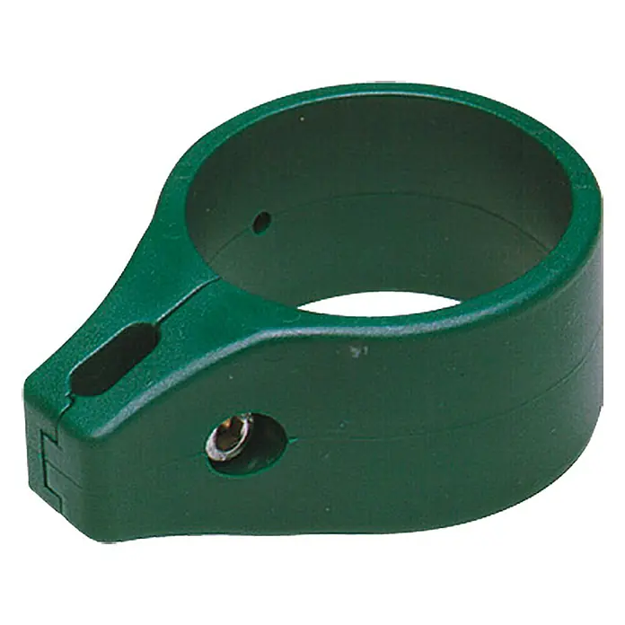 Torpfostenschelle - Grün, Durchmesser: 60 mm - Detaillierte Aufnahme einer grünen Rohrschelle, die zur Befestigung von Rohren oder Stangen verwendet wird. Das Bauteil ist aus robustem Kunststoff gefertigt.