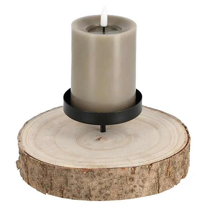 Kerzenhalter Paulownia - 20 x 4 cm, Holz, Natur - Graue LED-Stumpenkerze in schwarzem Metallhalter auf einem runden Holzscheiben-Sockel.