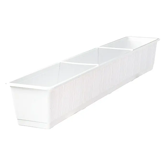 Geli Standard Jardinera para balcón - 100 cm, Blanco - Una jardinera rectangular blanca con tres compartimentos y ranuras verticales en los lados para uso interior o exterior.