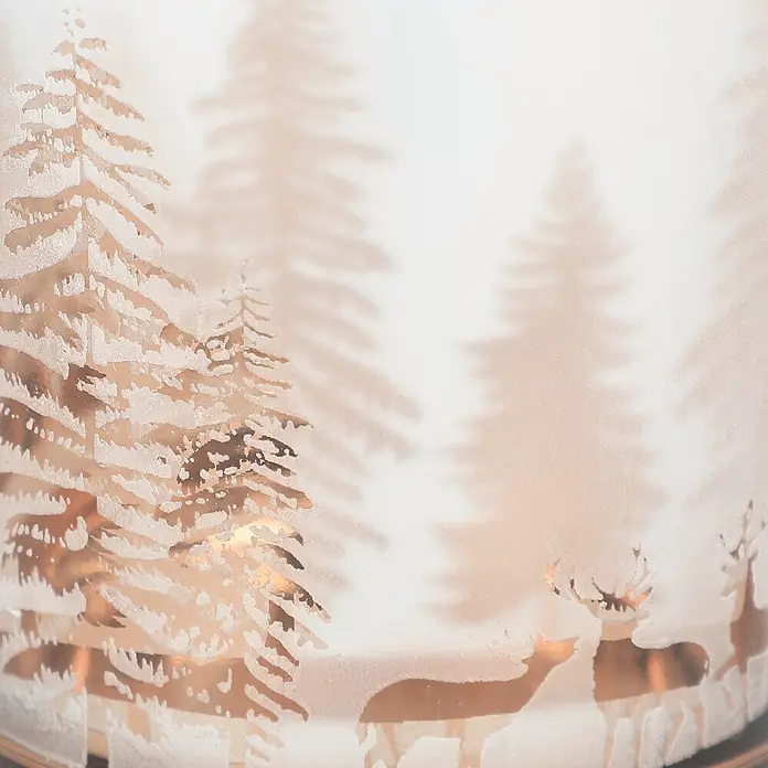 Teelichthalter Baum - 7 x 8 cm, Silber - Gefrostetes Glaswindlicht mit geätzter Winterlandschaft aus Kiefern und Hirschen, von innen beleuchtet.