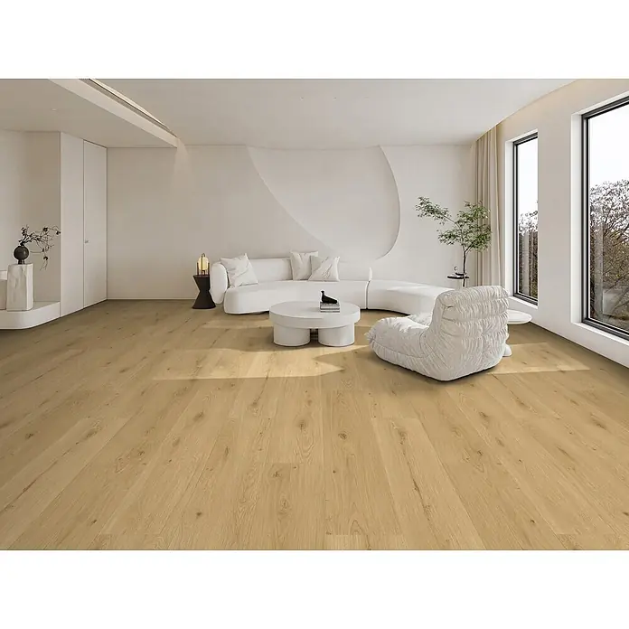 Vinylboden Rigid - Eiche Nordland, Landhausdiele, 1.295 x 240 x 6 mm - Heller Holzboden mit natürlicher Maserung in einem modernen Wohnzimmer.