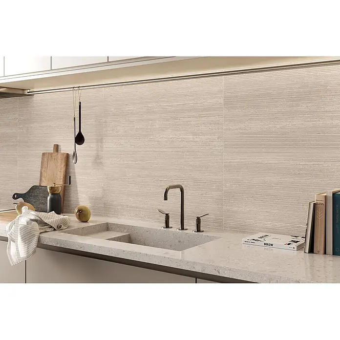 Atlas Concorde Solution Wandfliese Earthen - 40 x 80 cm, Travertine, Matt - Stimmungsaufnahme