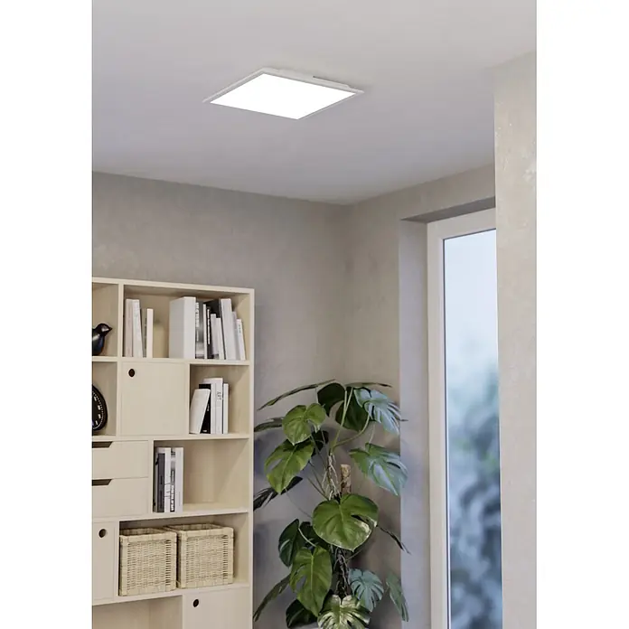 Eglo LED-Deckenleuchte Moradillo-Z - 21 W, L x B x H: 393 x 393 x 61 mm, Weiß, RGB - Helle quadratische LED-Deckenleuchte mit weißem Rahmen, bündig in einem modernen Raum montiert.