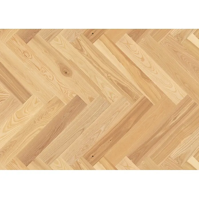 Barlinek Parkett - Esche Natur, Fischgrät, 725 x 130 x 14 mm - Fischgrätparkett aus hellem Naturholz mit sichtbaren Maserungen.