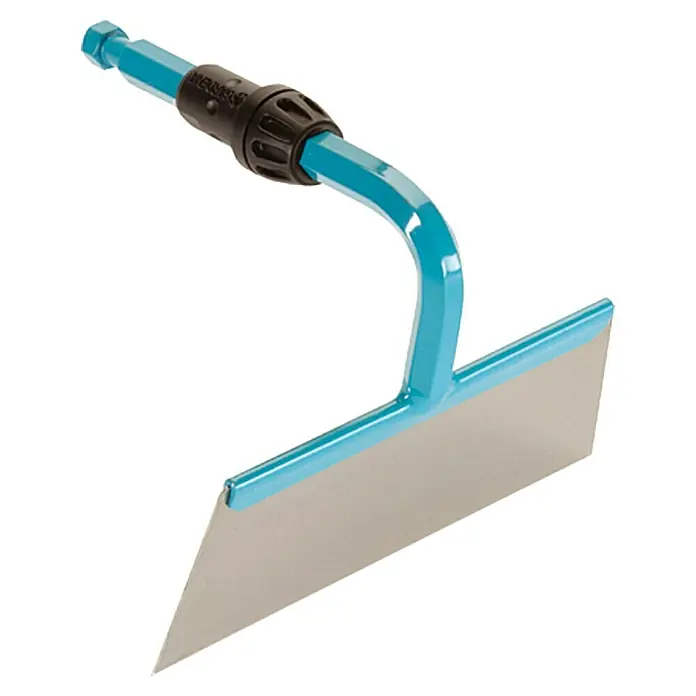 Gardena Combisystem Unkrauthacke - Arbeitsbreite: 16 cm, Stahl - Nahaufnahme einer blauen, verstellbaren Unkrauthacke mit silbernem Blatt für den Garten.