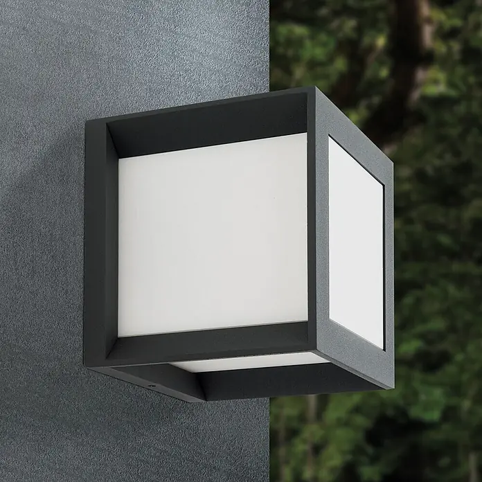Orion Leuchten Außenwand- & Deckenleuchte Henry - 30 W, L x B x H: 16 x 16 x 16 cm, Schwarz, Opal, IP44