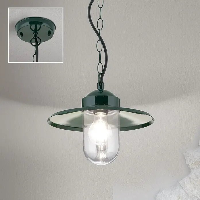Orion Leuchten Außenwand- & Deckenleuchte Edward - 60 W, L x B x H: 27,5 x 27,5 x 100 cm, Grün, Klar, IP44 - Dunkelgrüne Metall-Pendelleuchte für den Außenbereich mit klarem Glasschirm und sichtbarer Glühbirne, an einer Kette aufgehängt.