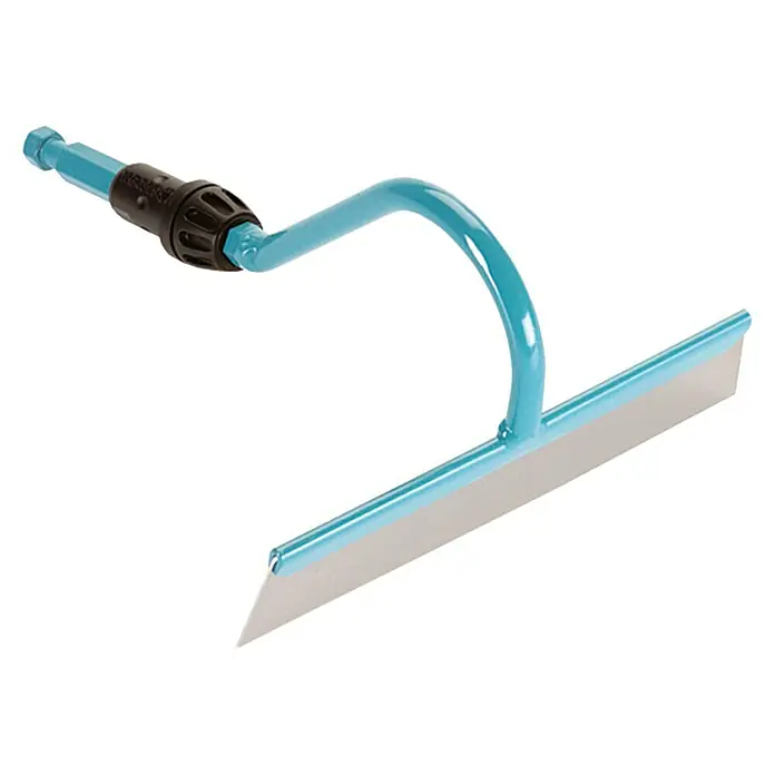 Gardena Combisystem Rübenhacke - Arbeitsbreite: 18 cm, Stahl - Nahaufnahme einer Gardena-Jätemesser für die Gartenarbeit mit blauem Griff und scharfer Klinge.