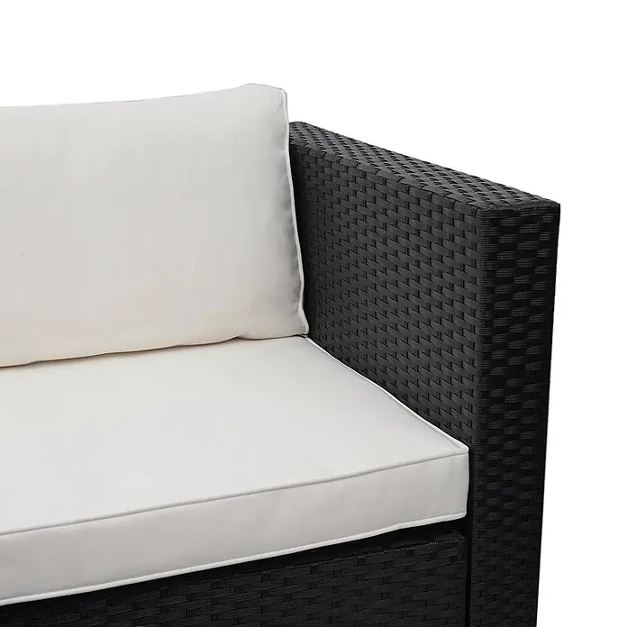 Proregal Loungemöbel-Set - 3 -tlg., Polyester, Kissen Creme ohne Dekokissen, Schwarz - Schwarzer Polyrattan-Sofa-Armlehne mit weißen Sitz- und Rückenkissen.