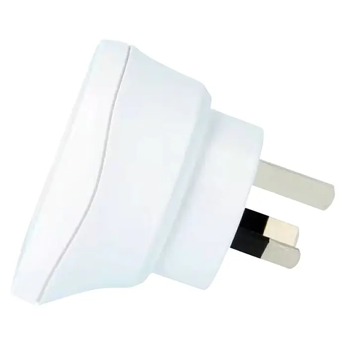 Skross Reiseadapter WORLD ADA EU TO AUS/CHINA 1500209-E - Weiß - Diagonale Ansicht