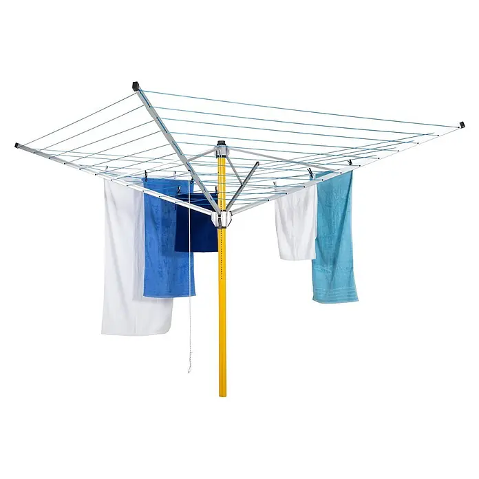 Stewi Stand-Wäscheständer 550 - gelb - Eine silbergraue Wäschespinne mit blauen Leinen und gelber Mittelstange, an der weiße und blaue Handtücher hängen.