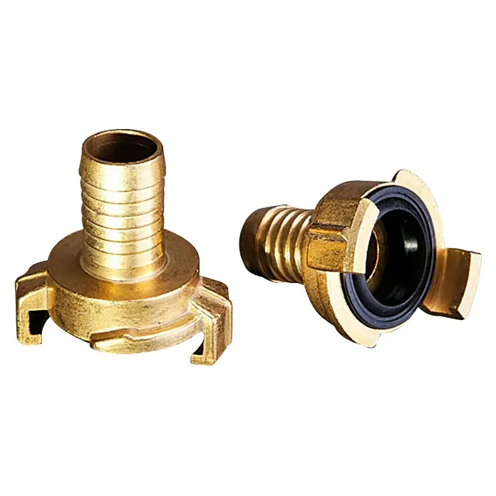 Schlauchstück - ¾″, Messing - Bild von zwei goldenen Schlauchkupplungen, die für eine sichere und zuverlässige Verbindung von Schläuchen sorgen.