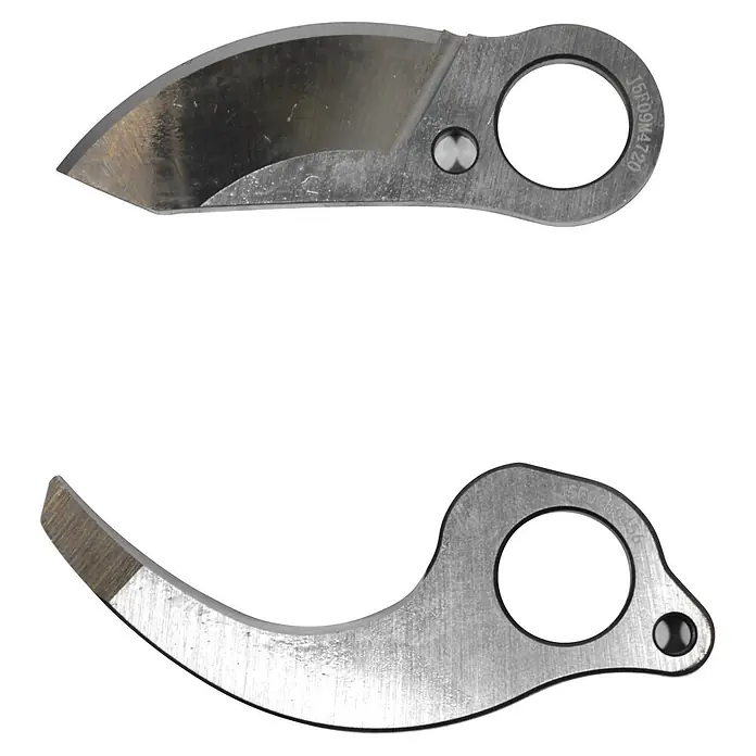 Makita Ersatzmesser-Set - Passend für: Astschere DUP181Z - Zwei metallene Ersatzklingen für Gartenscheren, mit Gebrauchsspuren.