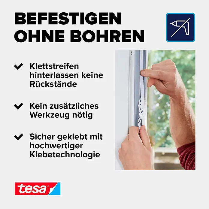 Tesa Insect Stop Insektenschutzgitter Premium - B x H: 130 x 220 cm, Weiß, Montage Insektengitter: Ankletten - Eine Hand befestigt tesa Klettband an einem Fensterrahmen ohne Bohren. Hervorgehoben werden einfache Montage und rückstandslose Entfernung.