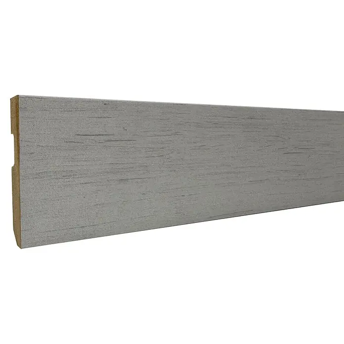 Bariperfil Rodapié Roble Nebula - 225 cm x 14 mm x 80 mm, MDF, Roble Nebula - Rodapié gris claro con efecto madera y núcleo de madera natural visible.