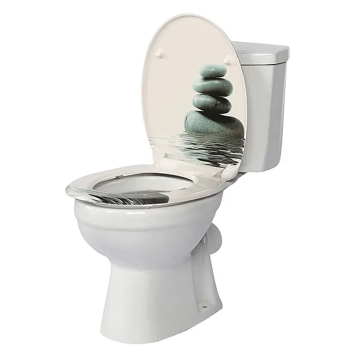 SAINOS WC-Sitz Duroplast WC-Sitz, Grün, Universal-O-Form, Absenkautomatik, Oben - Duroplast, Grün, Mit Absenkautomatik - Weiße Toilette mit dekorativem Sitz und Deckel, Motiv: gestapelte Zen-Steine auf Wasserwellen.