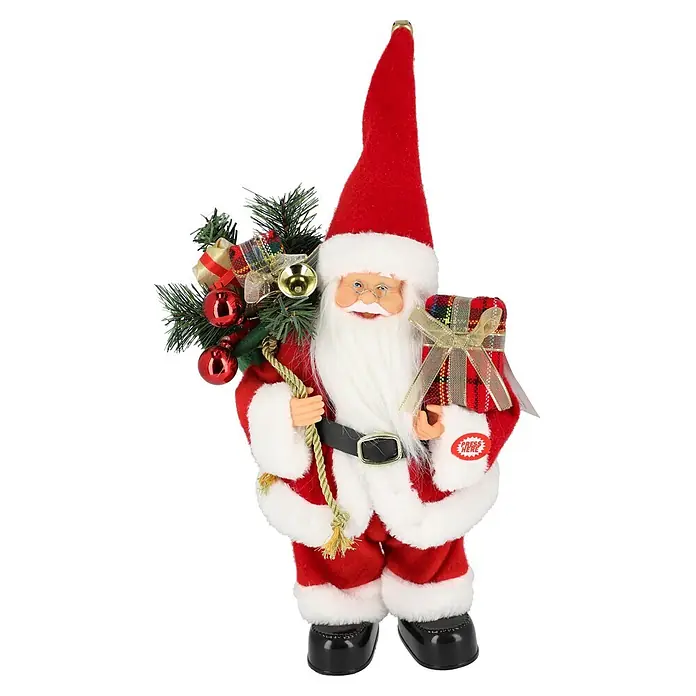 Mica Decorations Dekofigur Holly Jolly Christmas - Polyester - Rote und weiße Weihnachtsmannfigur mit grünem Sack voller Ornamente und kariertem Geschenk.