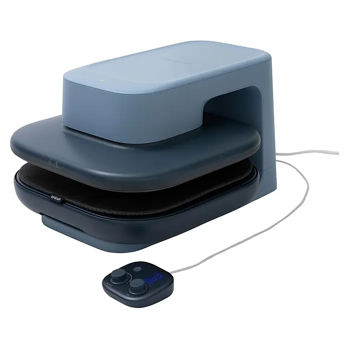 Cricut Transferpresse Autopress 2 - 53,5 x 41,3 x 29,4 cm, Drucktechnologie: Wärmeübertragung, Slate Blue - Graue und dunkelblaue Cricut Autopress Transferpresse mit separater kabelgebundener Steuerungseinheit.