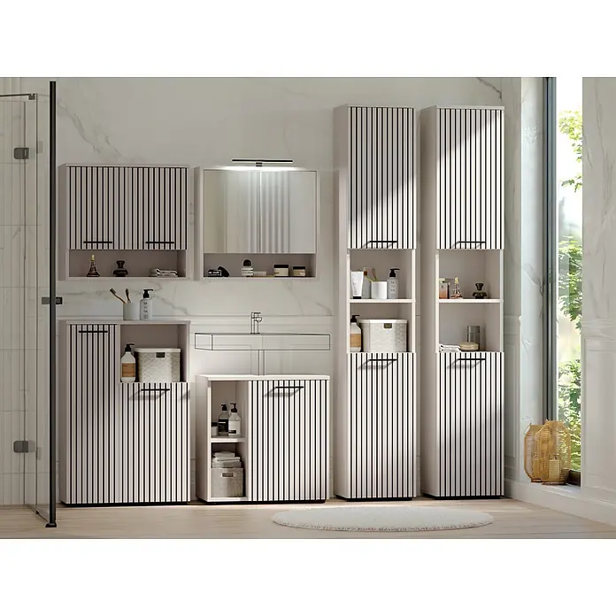 Respekta Badmöbel-Set Lina - Gesamtbreite Badmöbel: 235 cm, Kaschmir, Matt, Mit Beleuchtung - Helle beige Badezimmerschränke mit schwarzen vertikalen Streifen und Griffen in einem modernen Bad.