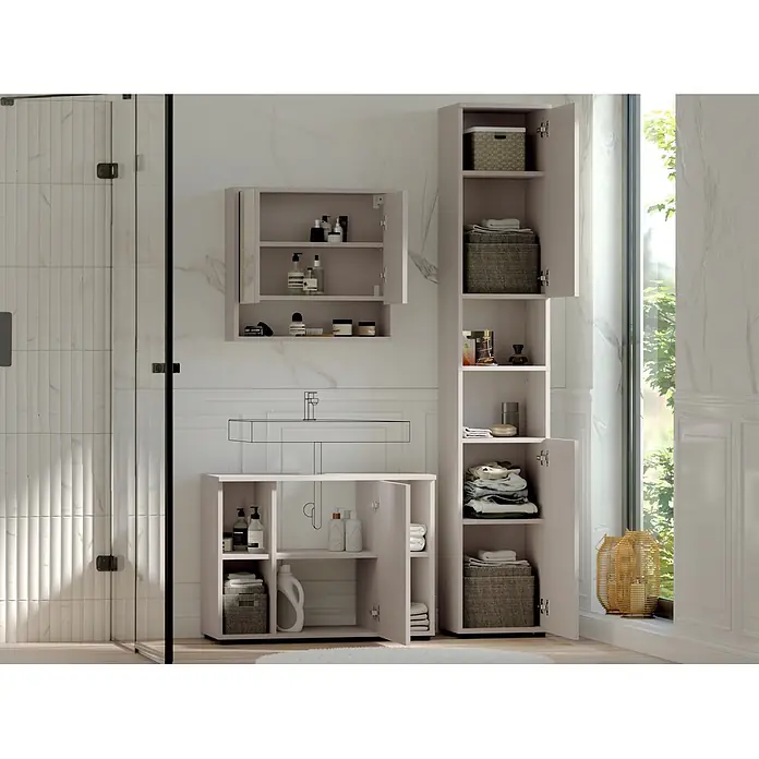 Respekta Badmöbel-Set Lina - Gesamtbreite Badmöbel: 130 cm, Kaschmir, Matt, Ohne Beleuchtung - Hellgraue Badschränke, darunter Wand- und Steheinheiten, gefüllt mit Toilettenartikeln und Handtüchern.