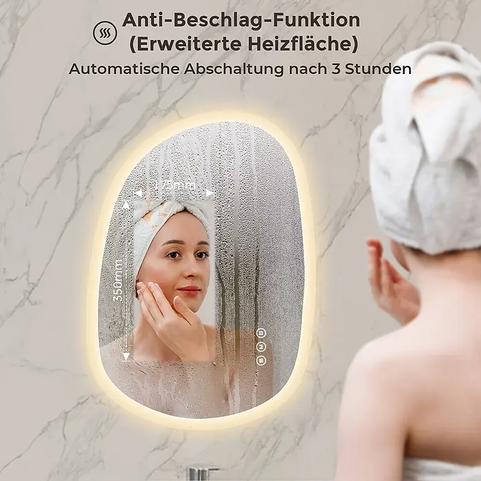 S'AFIELINA Lichtspiegel Mora - 70 x 50 cm, Leuchtmittel - Beleuchteter, ovaler Spiegel mit Antibeschlagfunktion, eine Frau cremt sich im Bad ein. Automatische Abschaltung nach 3 Stunden.