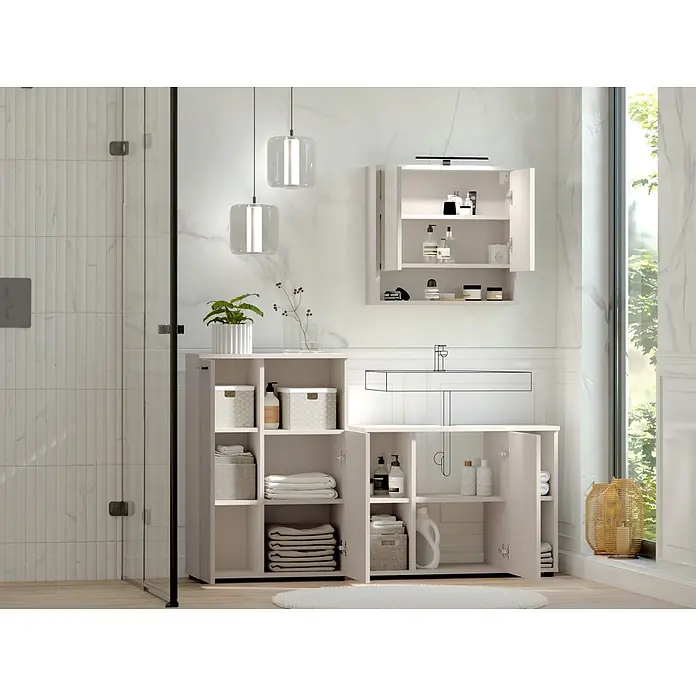 Respekta Badmöbel-Set Lina - Gesamtbreite Badmöbel: 155 cm, Kaschmir, Matt, Mit Beleuchtung, 3 -tlg. - Helle beige Badezimmerschränke mit offenen Regalen und Türen, gefüllt mit Toilettenartikeln und Handtüchern in einem modernen Bad.