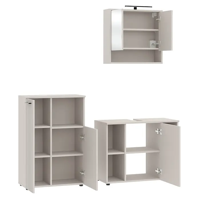 Respekta Badmöbel-Set Lina - Gesamtbreite Badmöbel: 155 cm, Kaschmir, Matt, Mit Beleuchtung, 3 -tlg. - Drei hellgraue Aufbewahrungsschränke: ein Wandschrank mit Spiegel, zwei stehende Schränke mit Regalen und Türen.