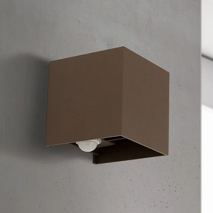 Orion Leuchten LED-Sensor-Außenwandleuchte Cube - 13 W, L x B x H: 10 x 10 x 10 cm, Corten, Klar, Warmweiß - Braune, quaderförmige Außenwandleuchte mit integriertem Bewegungsmelder.