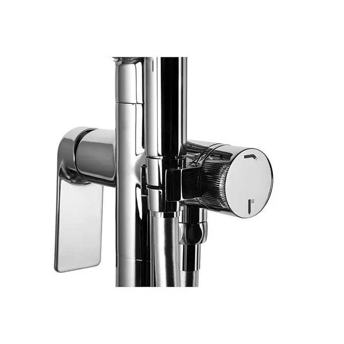 Bad Land Badewannenstandarmatur TRINO freistehende Badewannenarmatur Chrom - Chrom, Matt - Polierter Chrom-Duschmischer mit rechteckigem Hebel und rundem Bedienknopf mit Temperaturmarkierungen.