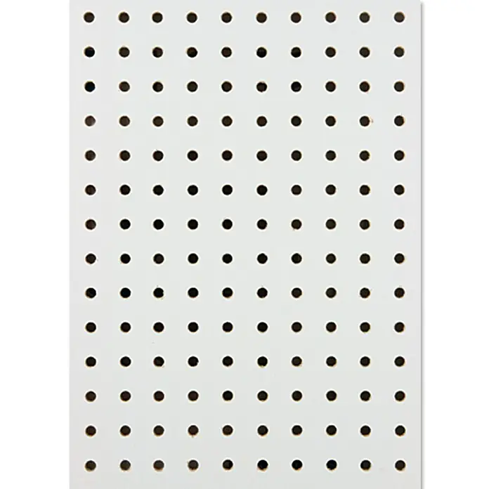 Lochplatte nach Maß - Max. Zuschnittsmaß: 2.600 x 1.000 mm, Durchmesser Bohrung: 5 mm, Stärke: 3 mm - Weiße Lochplatte zur Wandmontage, ideal für Werkstatt oder Garage. Die Platte bietet vielfältige Möglichkeiten zur Werkzeugaufbewahrung.