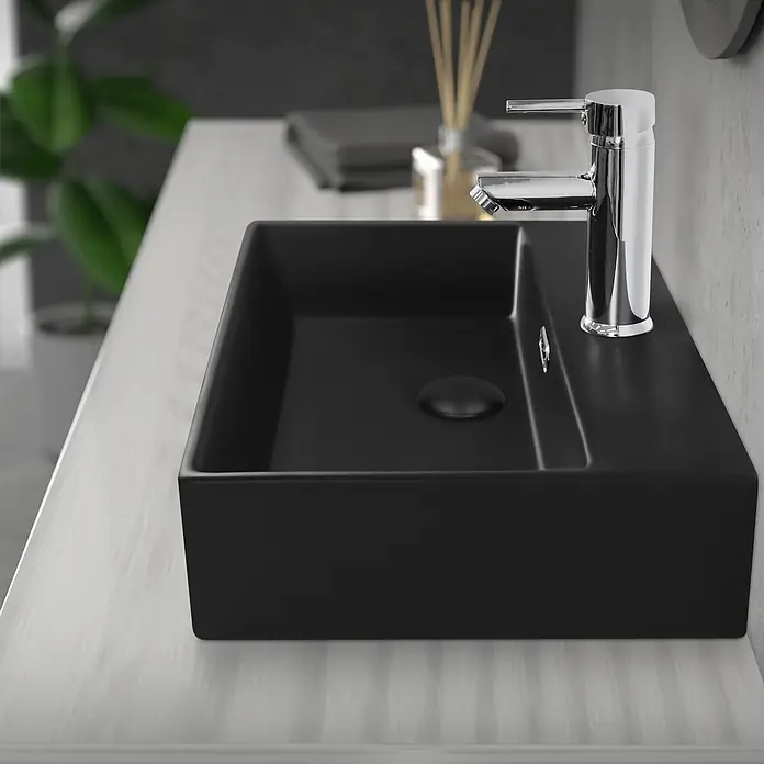 LuxeBath Standventil Universal Schwarz mit Überlauf und Keramikdeckel - Schwarz