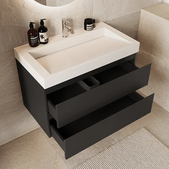 LOMAZOO Badmöbel-Set AZU-MZ-WW-80 - Gesamtbreite Badmöbel: 80 cm - Moderner dunkelgrauer Badunterschrank mit integriertem weißen Waschbecken und zwei offenen Schubladen. Toilettenartikel auf der Ablage.