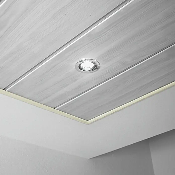 LOGOCLIC Viertelstab Polar Birke - 260 cm x 12 mm x 12 mm, MDF - Deckenpaneele mit Holzoptik und eingelassenem LED-Spot für eine moderne und stilvolle Beleuchtung.