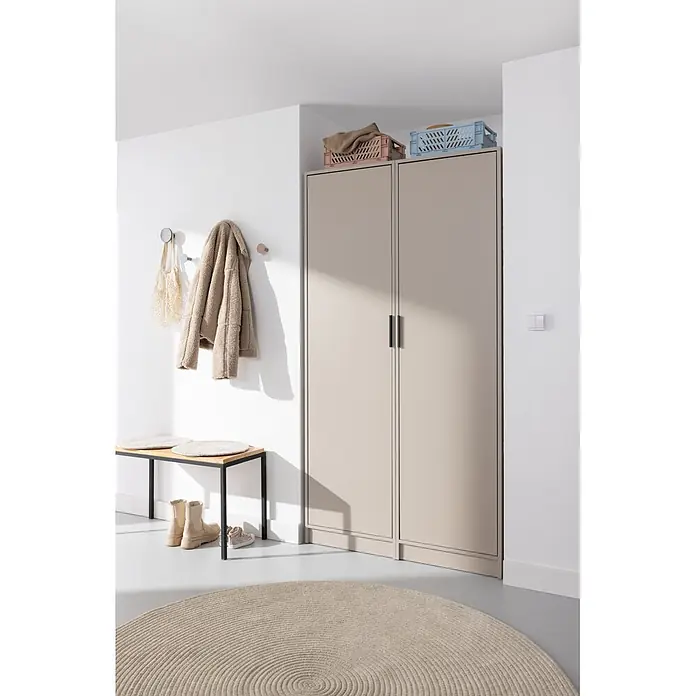 Fackelmann Holz-Mehrzweckschrank - 65,1 x 100 x 188,2 cm, Kaschmir - Stimmungsaufnahme