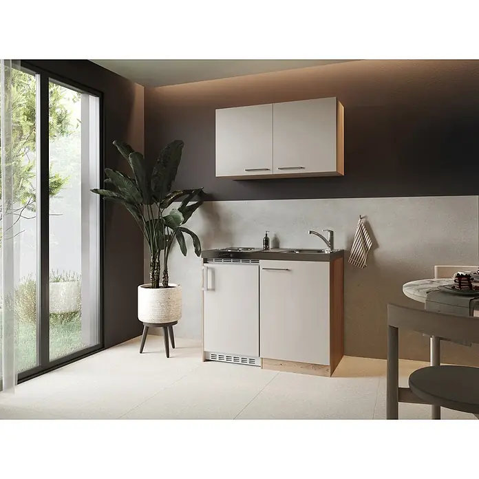 Respekta Miniküche Levin - Breite: 100 cm, Höhe: 200 cm, Kaschmir, Duo-Kochmulde - Kompakte, hellbeige Miniküche mit Spüle, Kochfeld und Oberschränken, mit Holzdetails, integriert in ein modernes Zimmer.