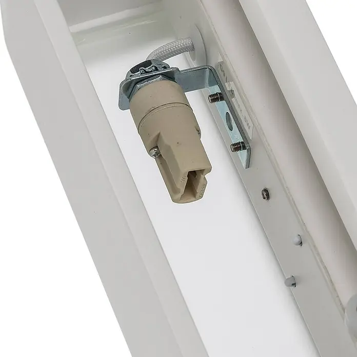 Lindby Wandleuchte Tjada - weiß / opal, G9 - G9 Lampenfassung in Beige, mit Metallhalterung in weißer Leuchte montiert. Max. 8W Beschriftung sichtbar.