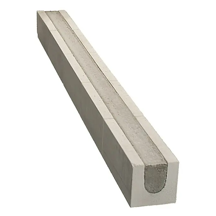 Kalksand-Sturz 2DF - 125 x 11,5 x 11,3 cm - Eine lange, rechteckige Betonrinne mit einer U-förmigen Aussparung. Sie ist ideal für die Entwässerung von Oberflächen.