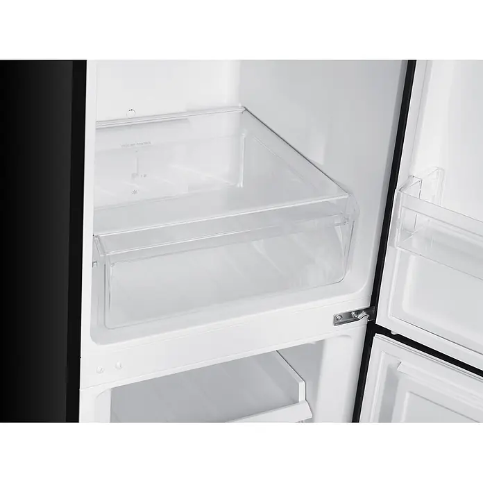 homeX Kühl-Gefrierkombination CFSN2531C-B - Nutzinhalt Gesamt: 253 l, 61,6 cm x 545 mm x 1.810 mm, Schwarz - Weißer Kühlschrank-Gefrierfach-Innenraum mit durchsichtiger Plastikschublade und regulierbarem Gefrierfachregler.