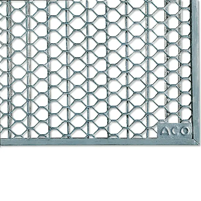 ACO Therm Lichtschachtrost - L x B: 84 x 40 cm, Stahl verzinkt, Streckmetall - Das Bild zeigt einen robusten ACO Gitterrost, ideal für Entwässerungssysteme und bietet eine sichere und langlebige Lösung.