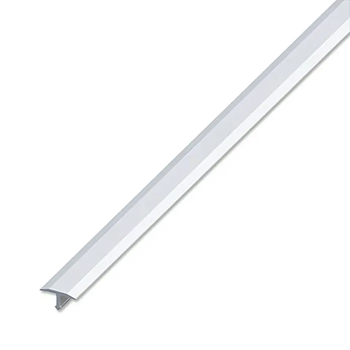 Übergangsprofil - Aluminium, Silber, 1 m x 14 mm x 6 mm - Bild eines weißen T-Profils, das typischerweise für Bodenbeläge oder Zierleisten verwendet wird und eine saubere, moderne Ästhetik bietet.