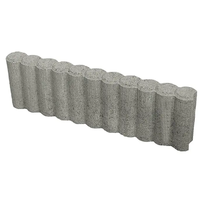Christoph Palisaden-Randstein - Grau, 50 x 6 x 15 cm, Beton - Das Bild zeigt eine graue, wellenförmige Rasenkante aus Beton, die sich ideal für die Gestaltung von Gärten eignet und eine klare Abgrenzung schafft.