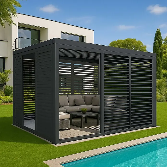 Alu Pergola | HxBxT 220x300x300cm | 6x Lamellenpaneel 6x Schiebetüren | 11cm-Gestell | Anthrazit | Pavillon Terrassenüberdachung -  - Dunkelgraue moderne Pergola mit Lamellenwänden und -dach, dient als Outdoor-Loungebereich am Pool.