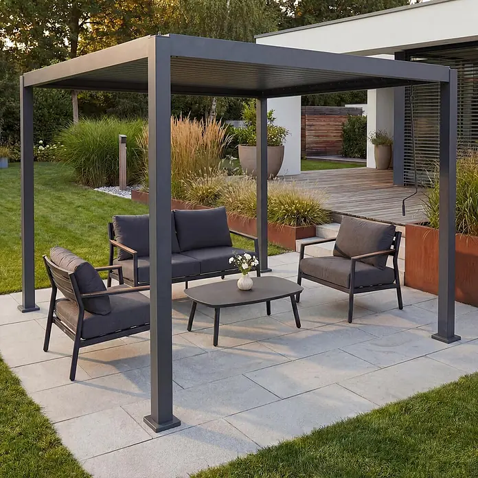 Pergola | HxBxT 235x300x300cm | Terrassenüberdachung | Anthrazit | Gartenpavillon Lamellen-Pavillon | 10cm-Aluminium-Gestell -  - Dunkelgraue Aluminium-Pergola mit Lamellendach, die Schatten über einer modernen Sitzgruppe auf einer Terrasse spendet.