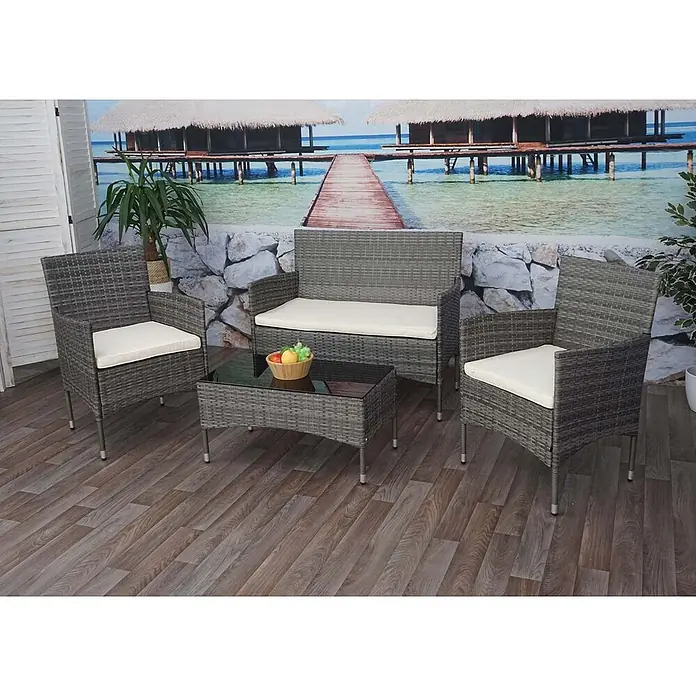 Mendler Loungemöbel-Set HWC-F55 - 4 -tlg., Polyrattan, Grau, Kissen creme, Grau, creme - Graue Rattan-Sitzgruppe mit zwei Sesseln, einem Sofa und einem Couchtisch mit cremefarbenen Kissen.