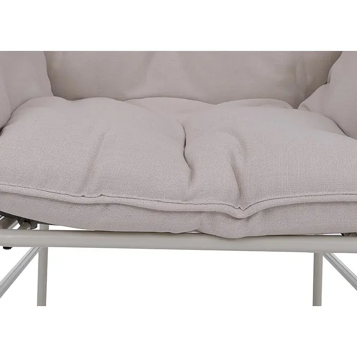 Lounge-Set | Gartengarnitur Sofa Sitzgruppe | Stoff 220g/m2 Poly-Rattan Metall | Hellgrau | Polster Beige -  - Helles beiges, gestepptes Stuhlkissen im Leinen-Look auf weißem Metallgestell.