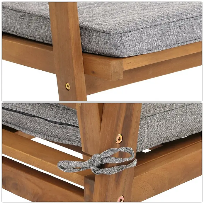 Garten-Garnitur | HxBxT 75x117x64 cm | Holz Akazie MVG-zertifiziert | Kissen Grau | Lounge-Set Gartenlounge Bank Sessel Tisch -  - Nahaufnahme eines hellbraunen Holzstuhls mit einem grauen Stoffkissen, das mit Bändern befestigt ist.