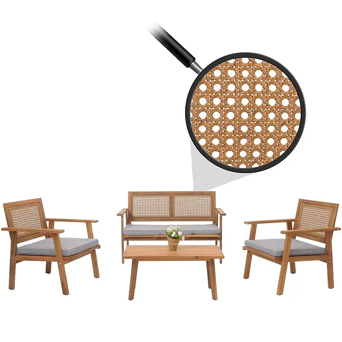 Mendler Loungemöbel-Set HWC-N46 - 4 -tlg., Massivholz, Kissen grau, Grau - Gartenmöbel-Set mit zwei Holzsesseln, einer Bank und einem Couchtisch, mit geflochtenen Rohrückenlehnen und grauen Kissen.
